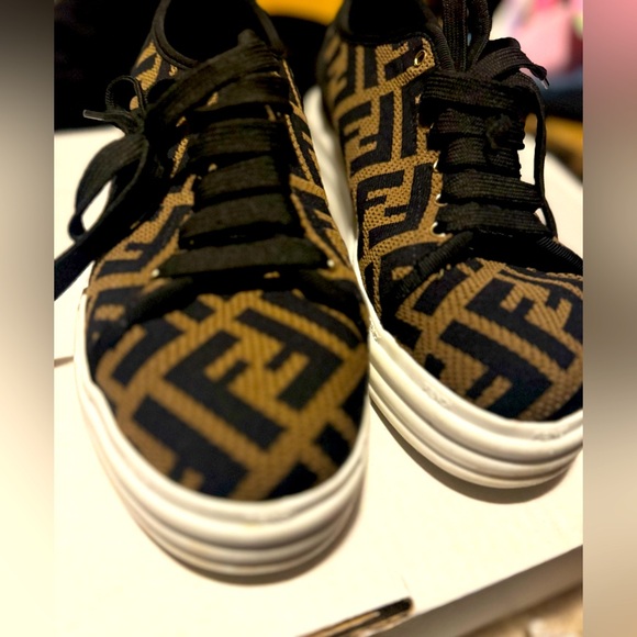 Fendi sneakers good condition - Picture 1 of 5